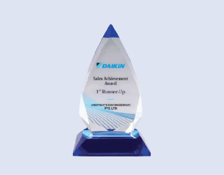 DS-CA-255 Crystal Award 8" / 200mm