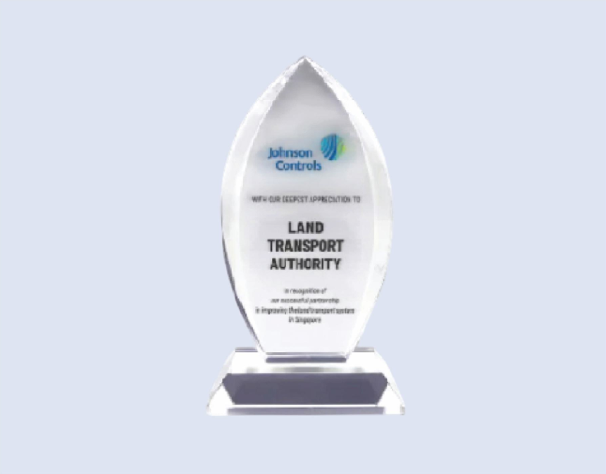 DS-CA-272 Crystal Award 8" / 200mm